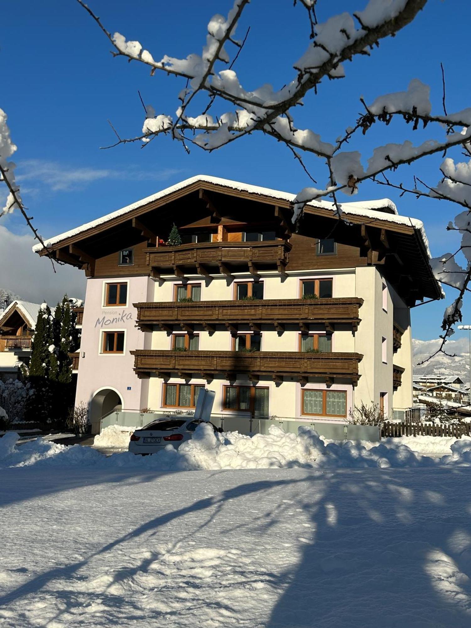 Pension Monika, Your B&B Including Summercard Kaprun Esterno foto